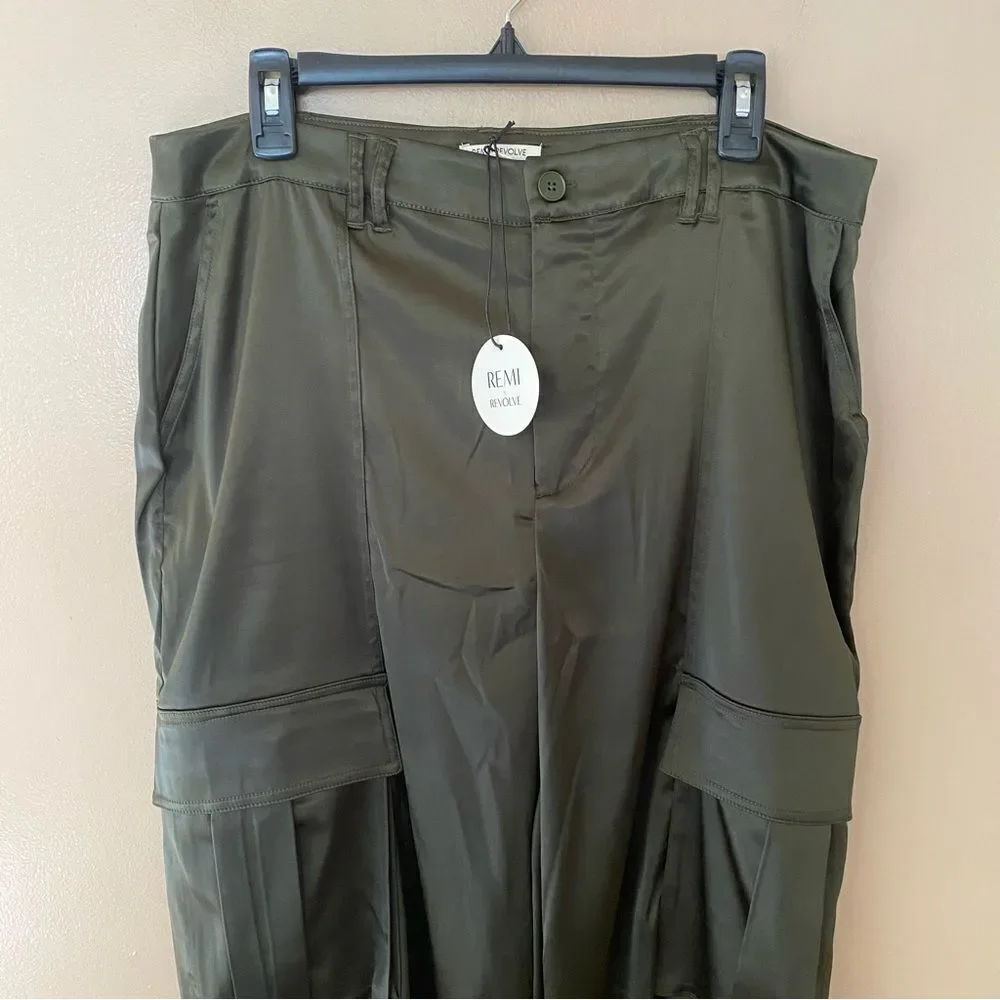 NWT REMI x REVOLVE Sydney Cargo Pant Dark Green satin finish wide leg loose L - Picture 9 of 10